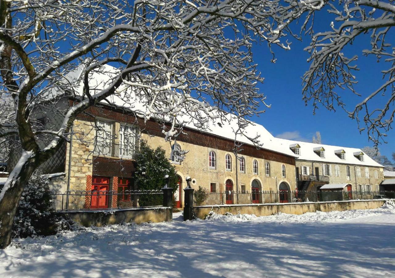 Domaine Lou Castet Bed & Breakfast Tuzaguet Exterior photo